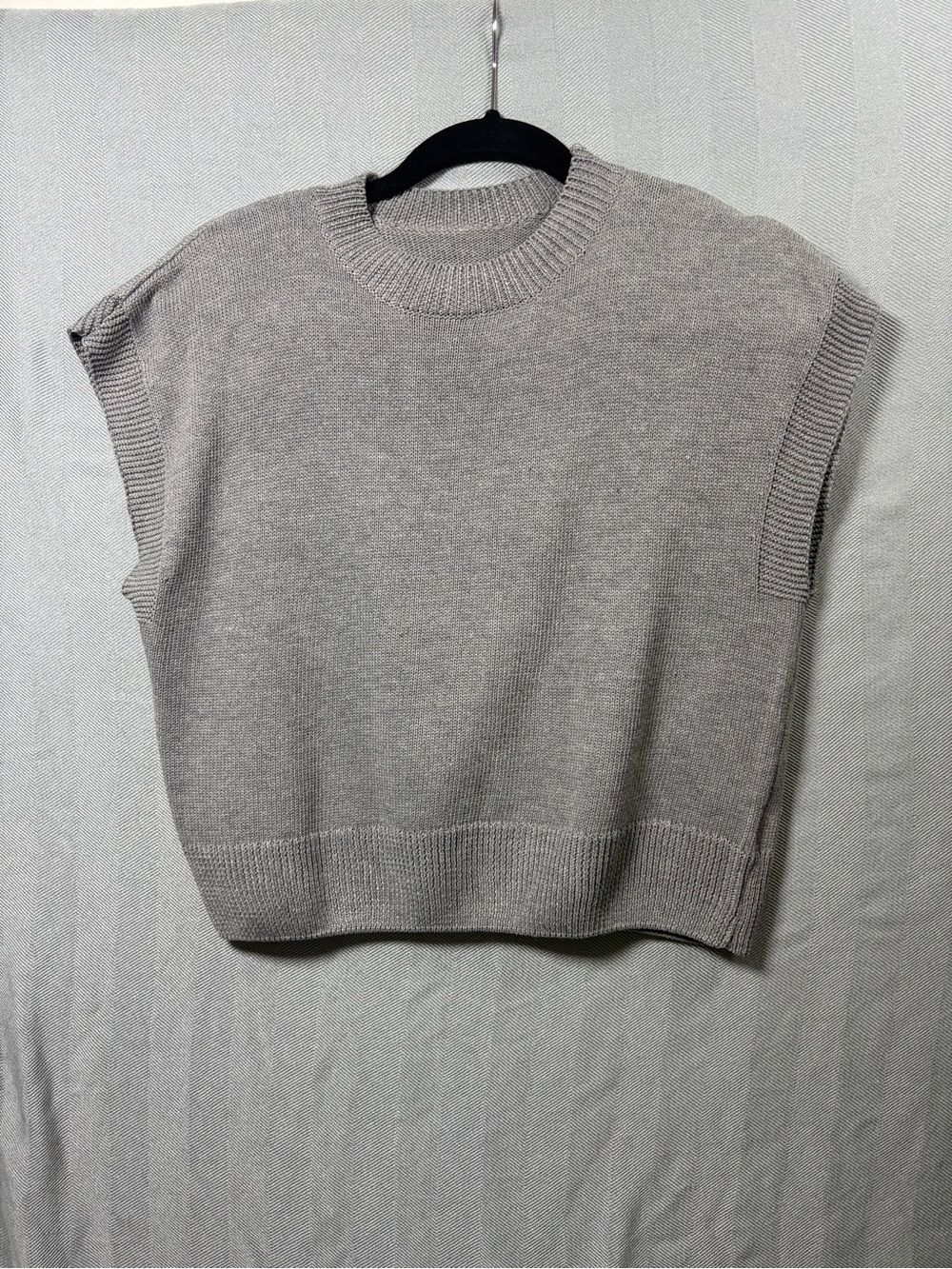 Gray Knit Boxy Sleeveless Pullover